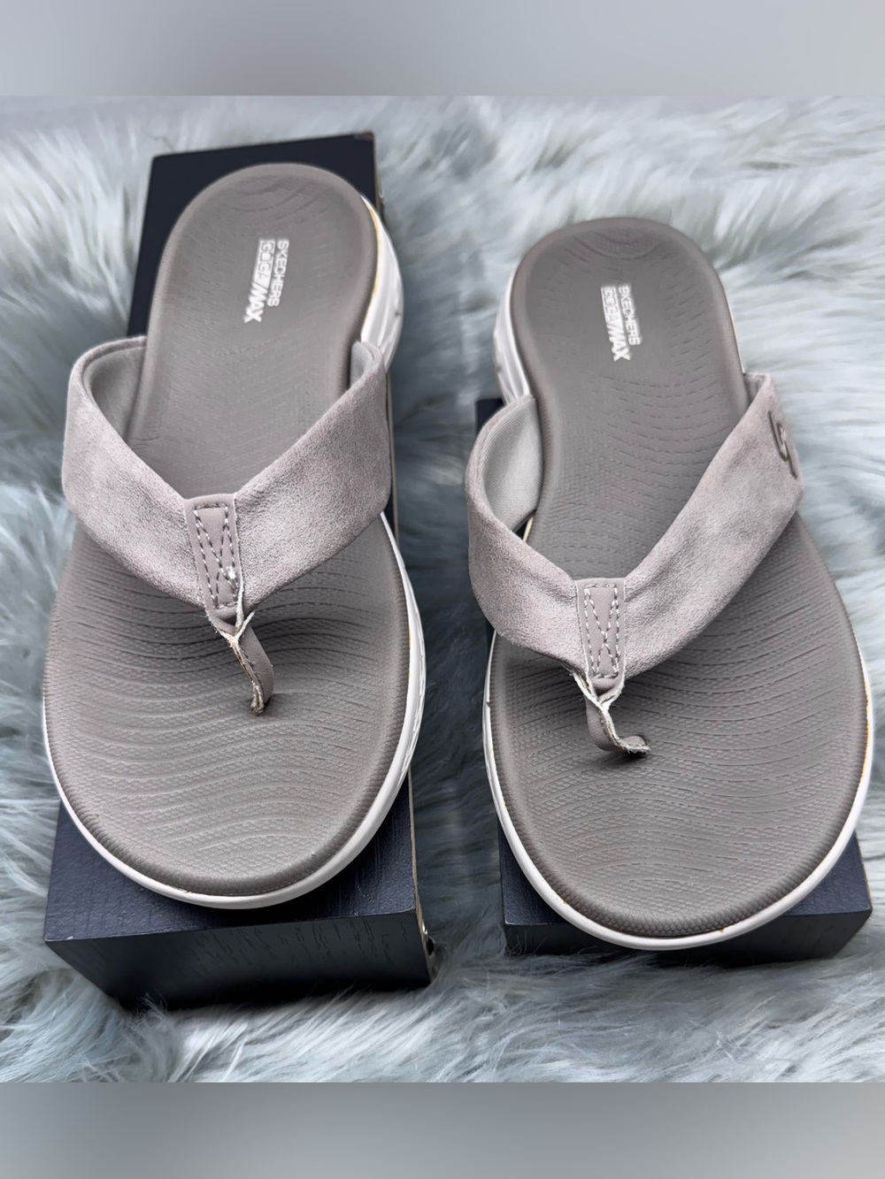 Skechers On-The-Go 600 Flip Flop Sandals Size 10